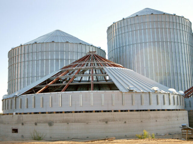 Болтовые силосы для зерна. ГК «АВГ», г. Батайск, Ростовская область.